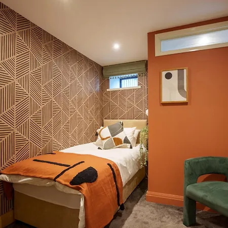 Hideaway - 2 Bed Near Station And Conference Centre Apartment