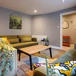 Hideaway - 2 Bed Near Station And Conference Centre * Harrogate