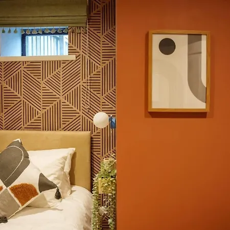 Hideaway - 2 Bed Near Station And Conference Centre *