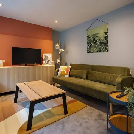 Hideaway - 2 Bed Near Station And Conference Centre 公寓