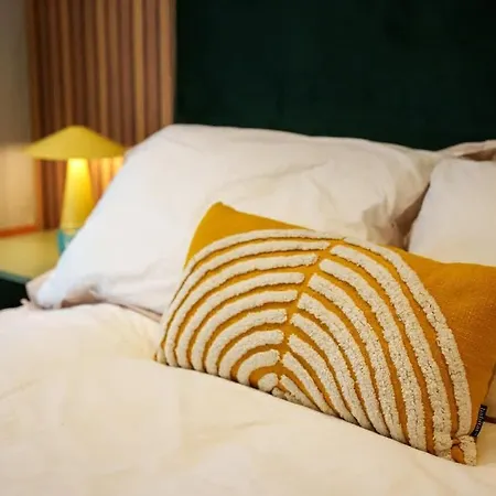 Hideaway - 2 Bed Near Station And Conference Centre 아파트