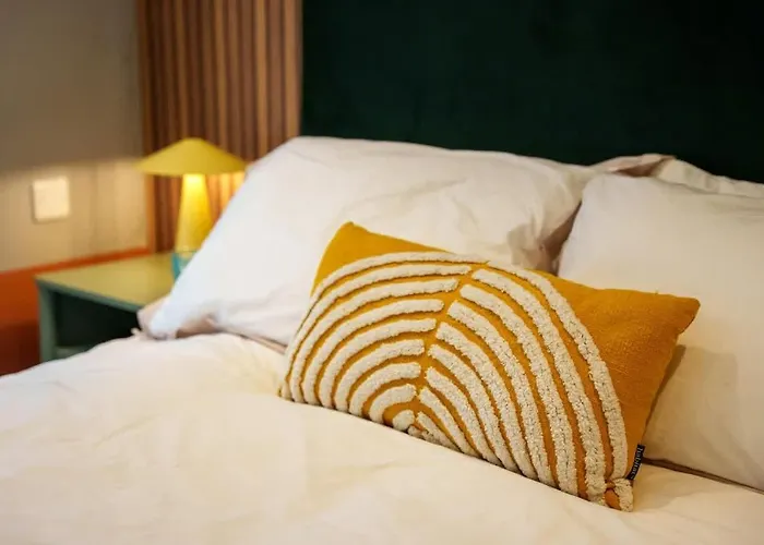 Hideaway - 2 Bed Near Station And Conference Centre Apartman