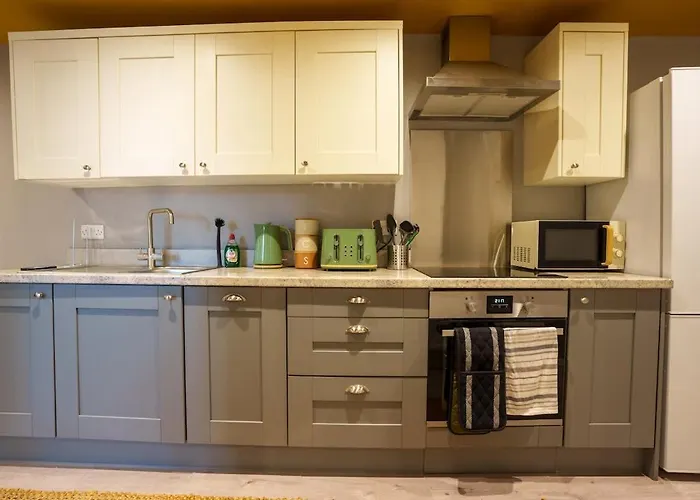 Apartman Hideaway - 2 Bed Near Station And Conference Centre