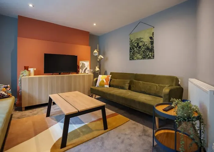 Hideaway - 2 Bed Near Station And Conference Centre Apartman